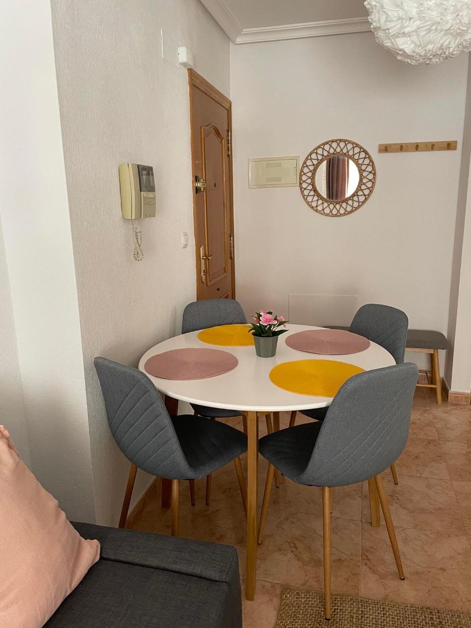 Charming Apartment 500M To Cura Beach Torrevieja Eksteriør bilde